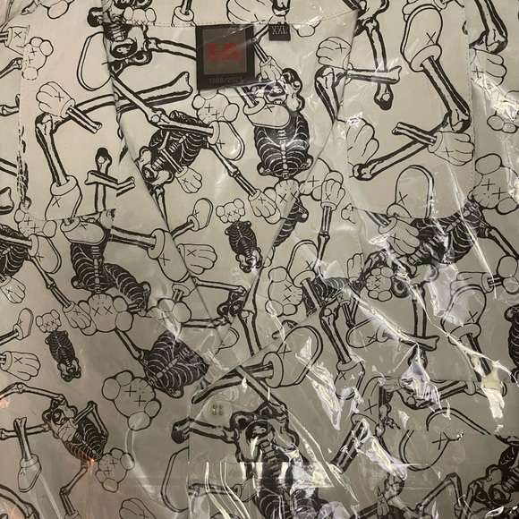 KAWS × Infinite Archive SKELETON Pattern Pajama Set XXL - Picture 2 of 2